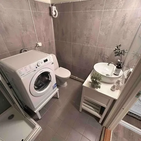 Kb Basement Apartment